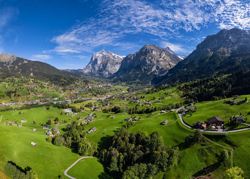 Private Jet Charter to Geneva: Where Luxury Meets the Alps